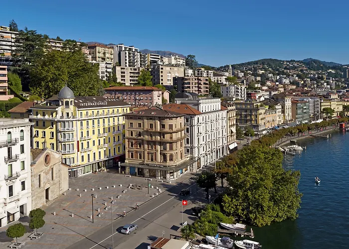 International au Lac Historic Lakeside Hotel